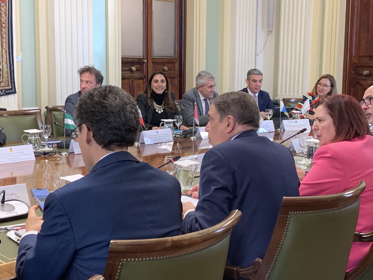 El Ejecutivo regional pide al Gobierno de España armonizar la legislación y reducir la carga administrativa para agricultores y ganaderos. Imagen.